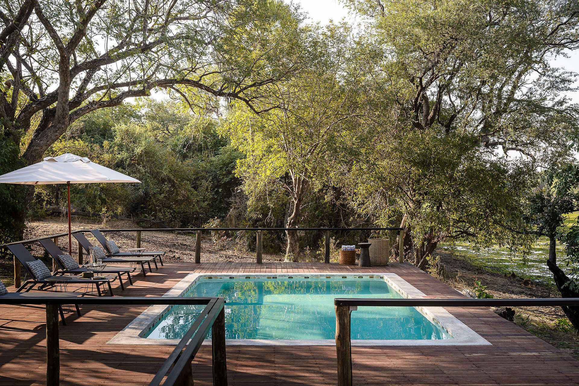 Sanguni Safari Lodge: Der Pool