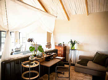 Segera Retreat: Eine Lounge im Segera House