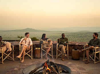 Singita Milele: Lagerfeuer in einer Feuerschale