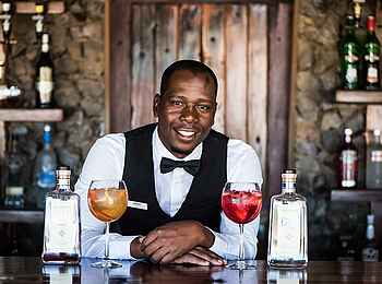 Camp Kuzuma: Barman Camp Kuzuma: Barman