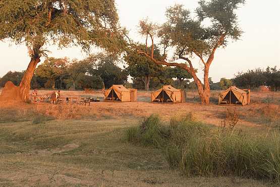Chitake Tented Camp: Campsite Chitake Tented Camp: Campsite