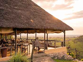 Volcanoes Kyambura Gorge Lodge: Speisesaal Volcanoes Kyambura Gorge Lodge: Speisesaal