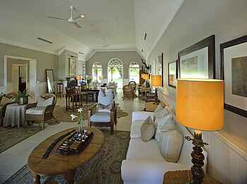 &Beyond Kirkman's Camp: Einrichtung der Lounge &Beyond Kirkman's Camp: Einrichtung der Lounge