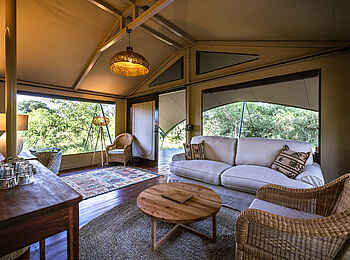 Maxa Camp: Der Wohnbereich eines Zelts Maxa Camp: Der Wohnbereich eines Zelts