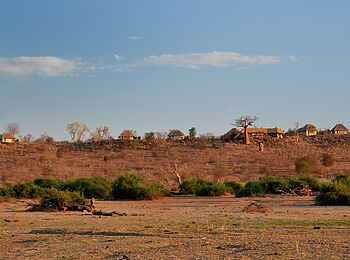 Ngoma Safari Lodge: Ansicht vom Fluss aus Ngoma Safari Lodge: Ansicht vom Fluss aus