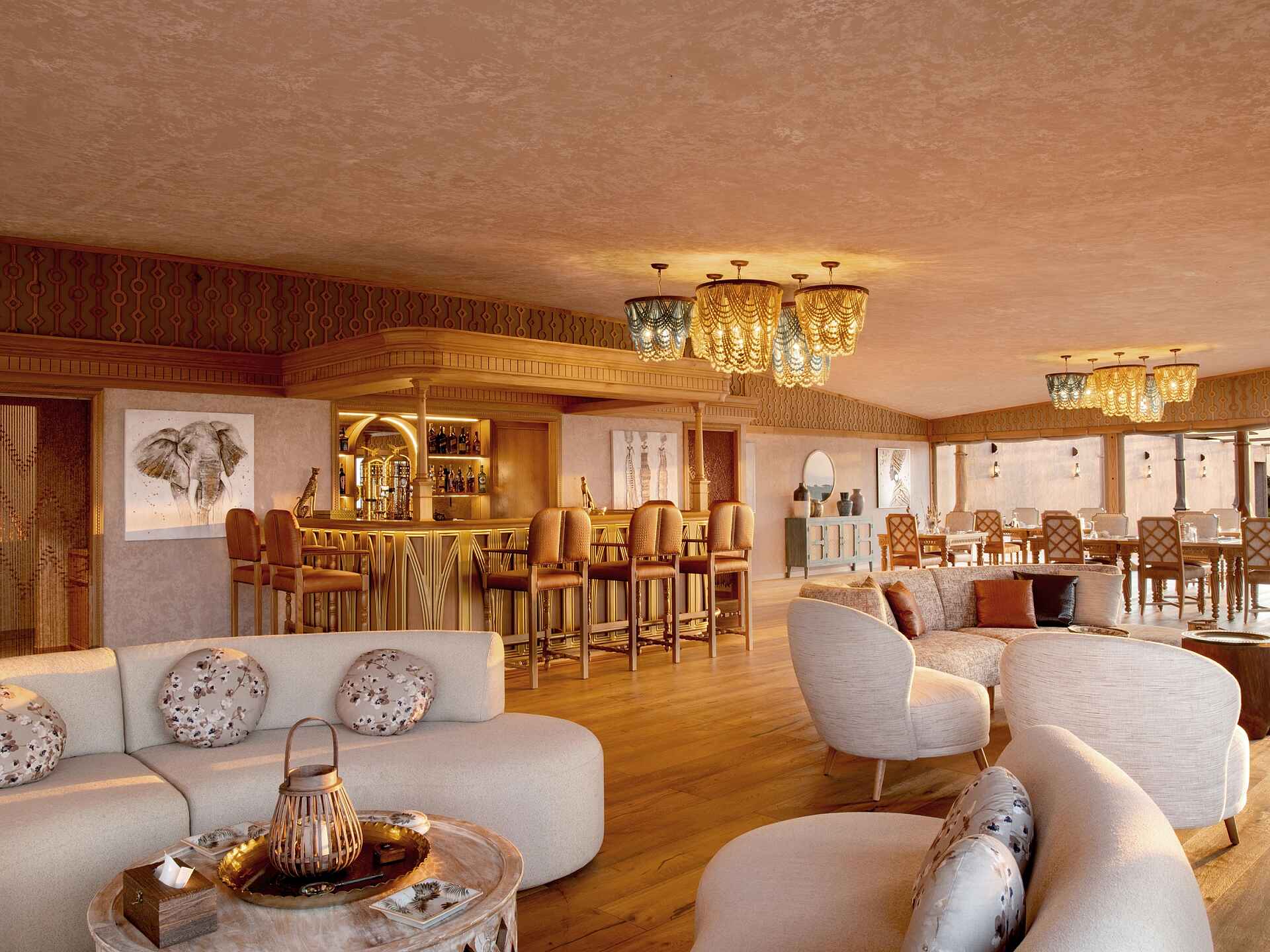 One Nature Mara River Lodge: Bar im Zentralbereich