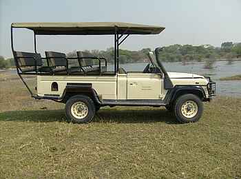 Sango Safari Camp: Geländefahrzeug