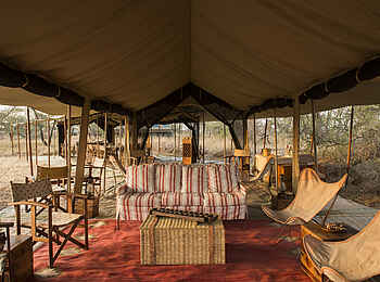 Serengeti Safari Camp: Main Lounge