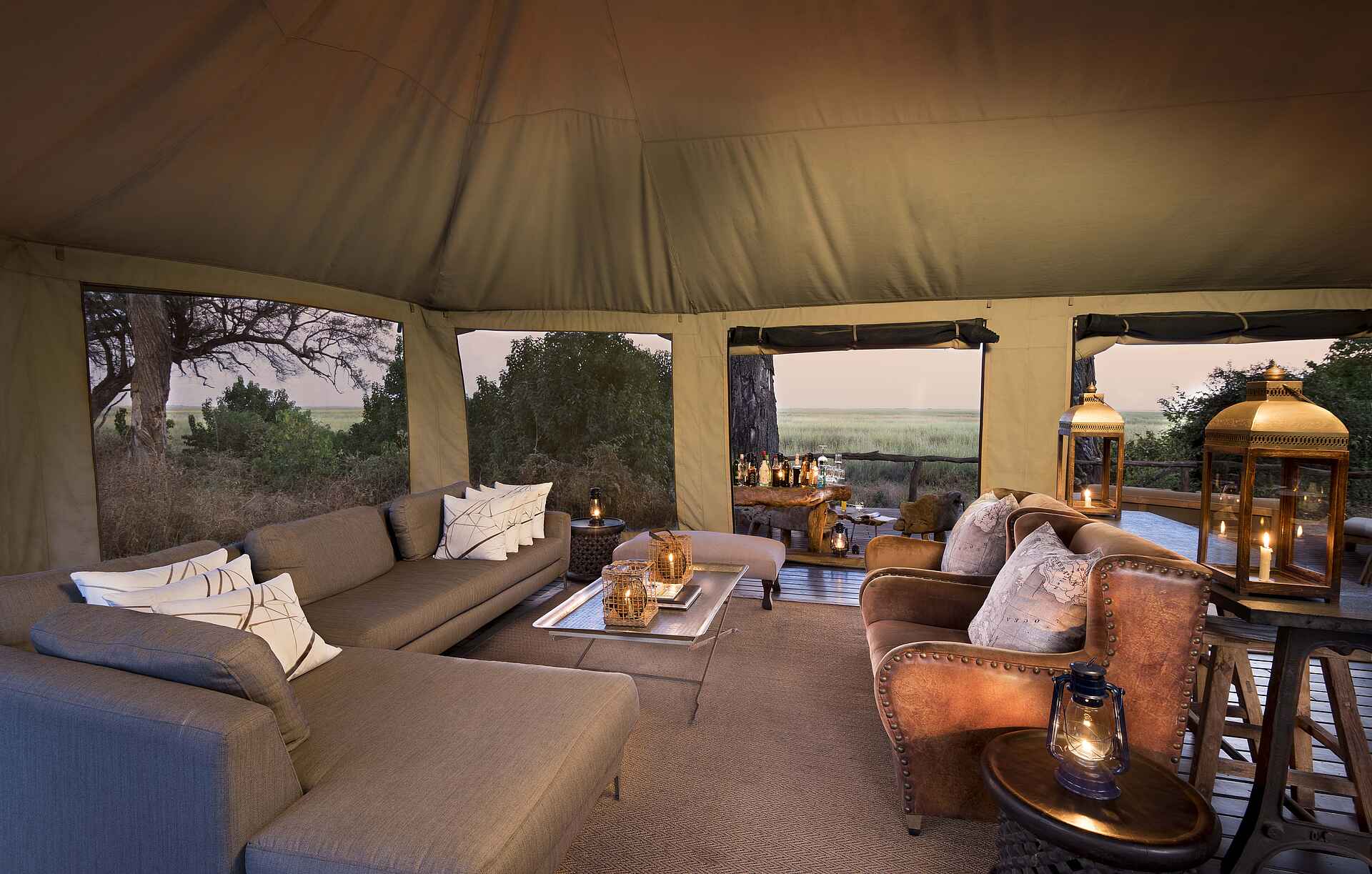 Afrikarma, Afrikarma Safaris, Afrikarma.de, Beks Ndlovu, Caprivi Streifen, Chobe Enclave, Linyanti Ebony, Linyanti Ebony Camp, Linyanti Sümpfe, Hauptzelt, Afrikarma Safaris. Wildnis. Hautnah.