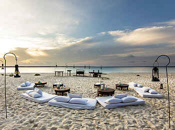 andBeyond Mnemba Island Lodge: Ein Strand Barbecue