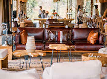 Entikko Safari Lodge: Die Lounge Entikko Safari Lodge: Die Lounge