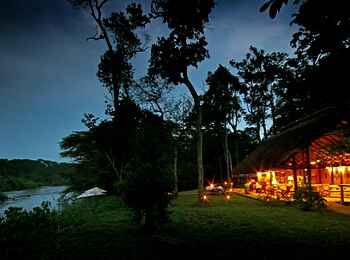 Ishasha Wilderness Camp: Camp bei Nacht Ishasha Wilderness Camp: Camp bei Nacht