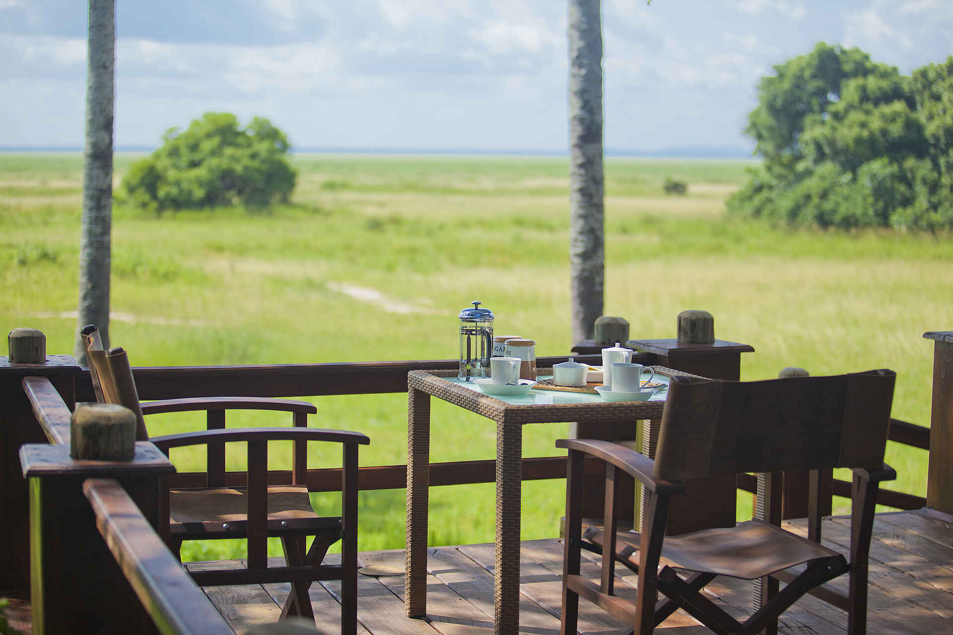 Katavi National Park, Katisunga Ebene, Katuma Bush Lodge, Mbali Mbali Safaris, High Tea, Sable Suite, Tee, Terrasse, Afrikarma, Afrikarma Safaris, Afrikarma Safaris – Wildnis. Hautnah., afrikarma.de