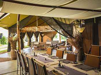 Kwihala Camp: Restaurant-Zelt
