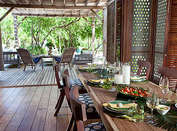 Vamizi Island: Kipila Essbereich mit Terrasse