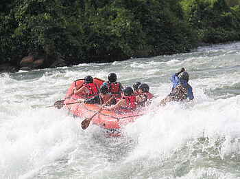 Lemala Wildwaters Lodge: Rafting in Stromschnelle 2 Lemala Wildwaters Lodge: Rafting in Stromschnelle 2