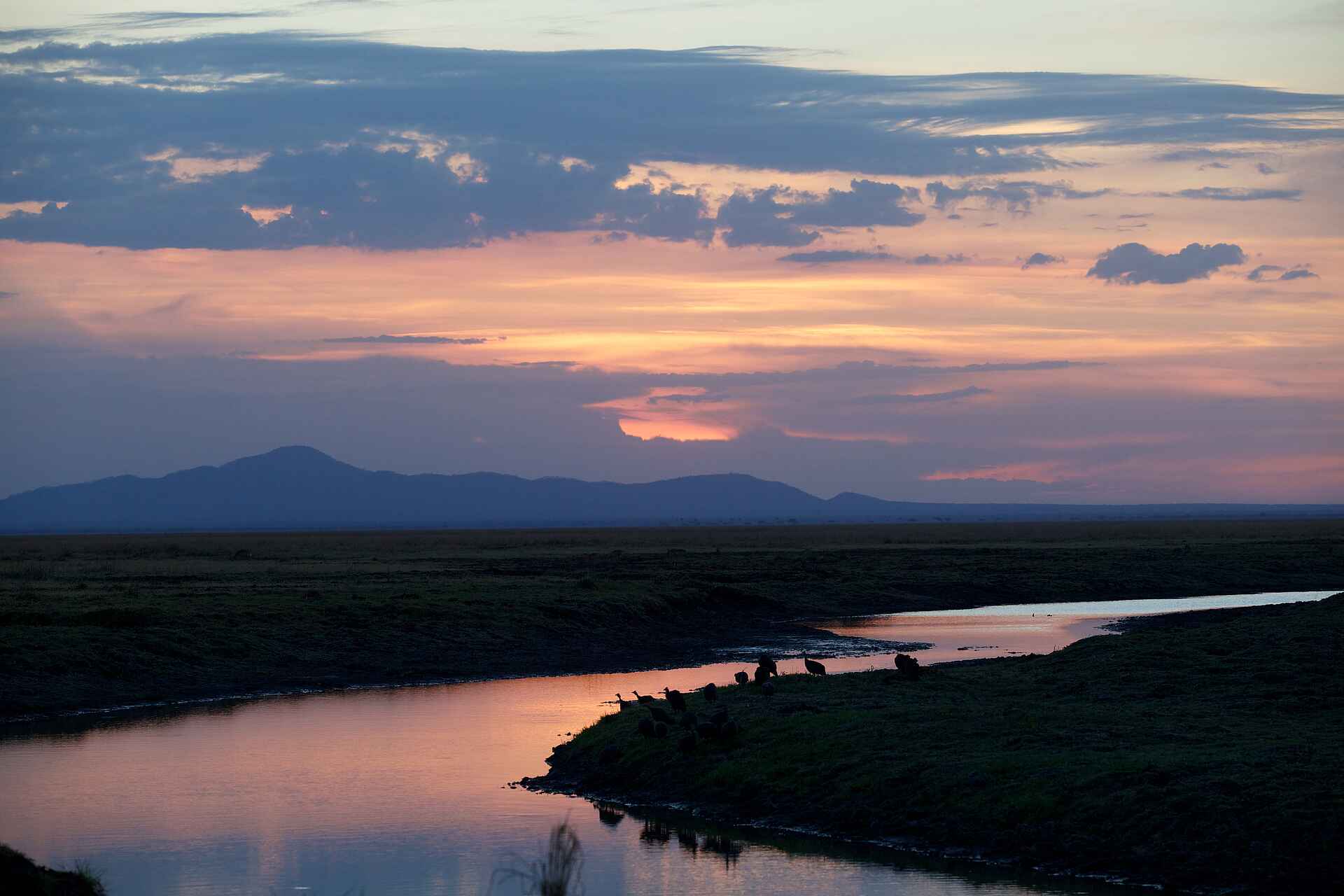 Katavi National Park, Katavi Wildlife Camp, Katisunga Plains, Katuma River, Abenddämmerung, Sonnenuntergang, Afrikarma, afrikarma safaris, afrikarma safaris - wildnis.hautnah., afrikarma.de