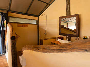 Laikipia Wilderness Palm Camp: Zeltinneres Laikipia Wilderness Palm Camp: Zeltinneres