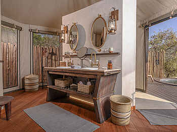 Madwaleni River Lodge: Luxury Tent Bad