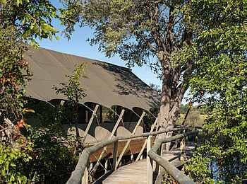 Sable Alley Camp: Weg zwischen Zeltsuiten