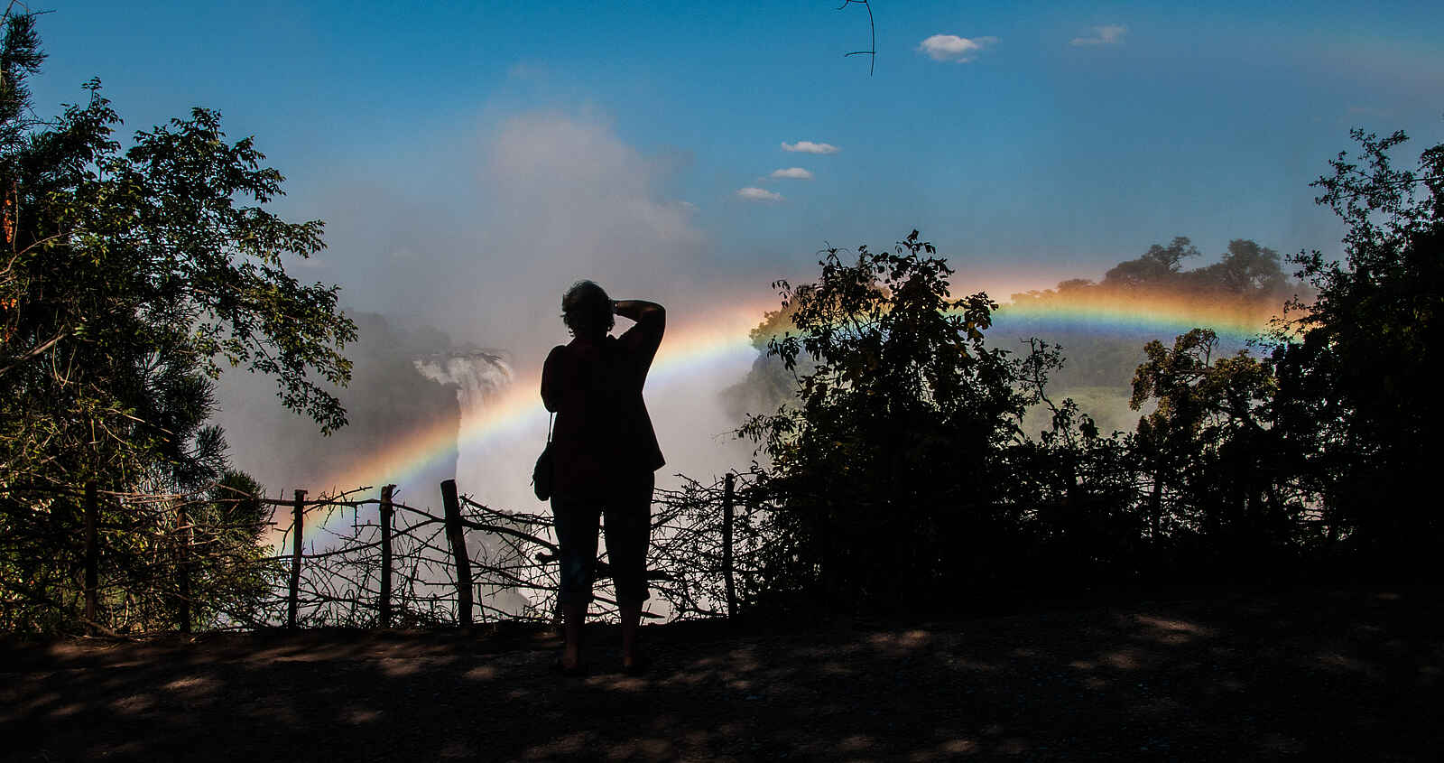 Victoria Falls Hotel: Regenbogen über den Fällen Victoria Falls Hotel: Regenbogen über den Fällen