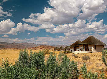 Desert Homestead: Die Gästechalets schmiegen sich in die Landschaft