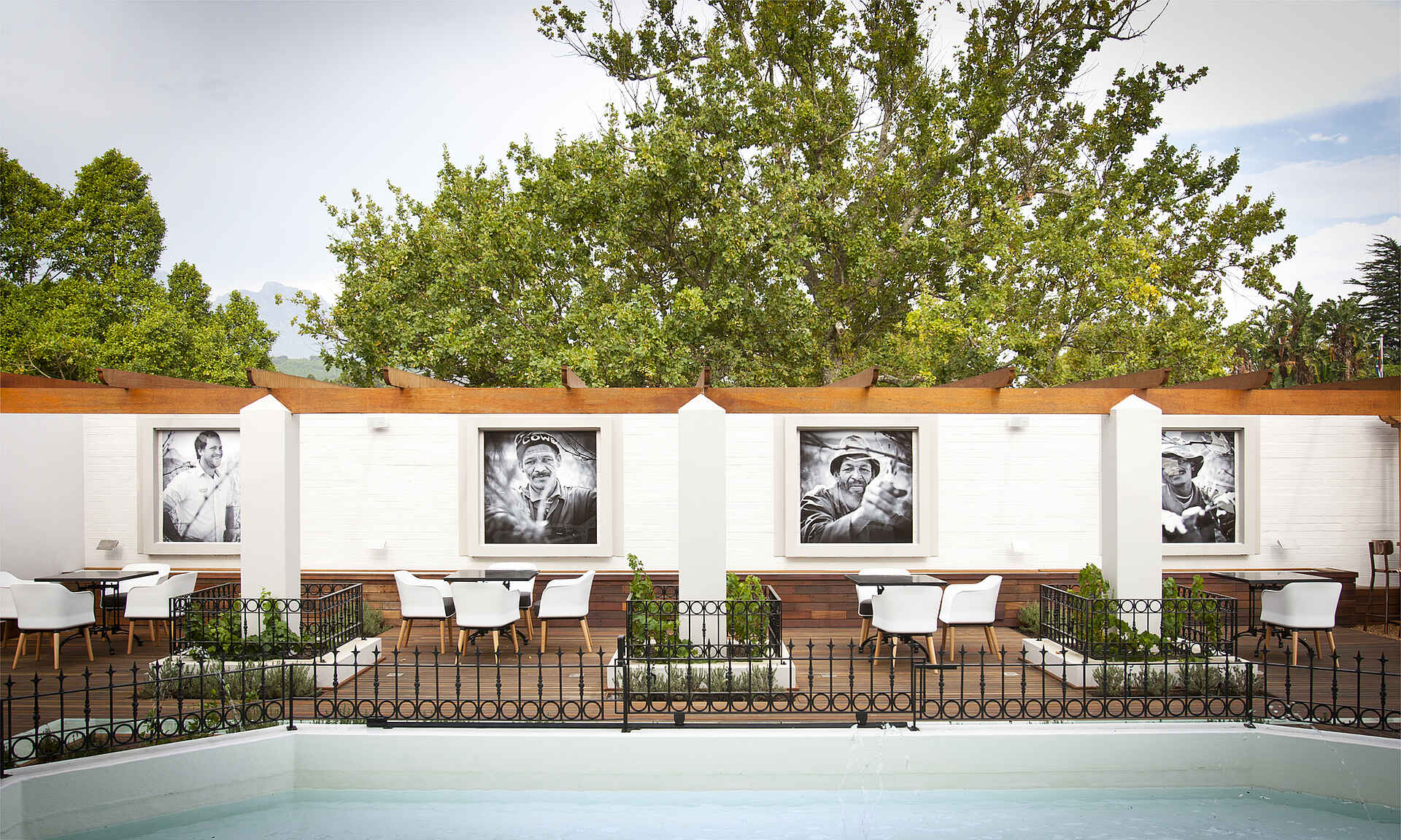 L'Avenir Country Lodge: Außendeck der Pinotage Lounge