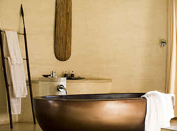 Marataba Safari Lodge: Badewanne mit Handtuch