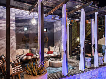 Kensington Place Boutique-Hotel: Die Pool Lounge