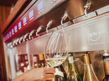 La Pirogue: Eine gekühlte Wein Bar La Pirogue: Eine gekühlte Wein Bar