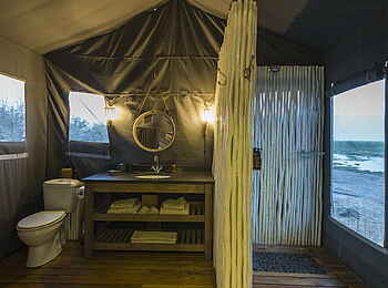Linyanti Tented Camp: Standard Tent Bad