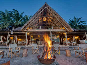 Mbali Mbali Mahale Lodge: An der Feuerstelle