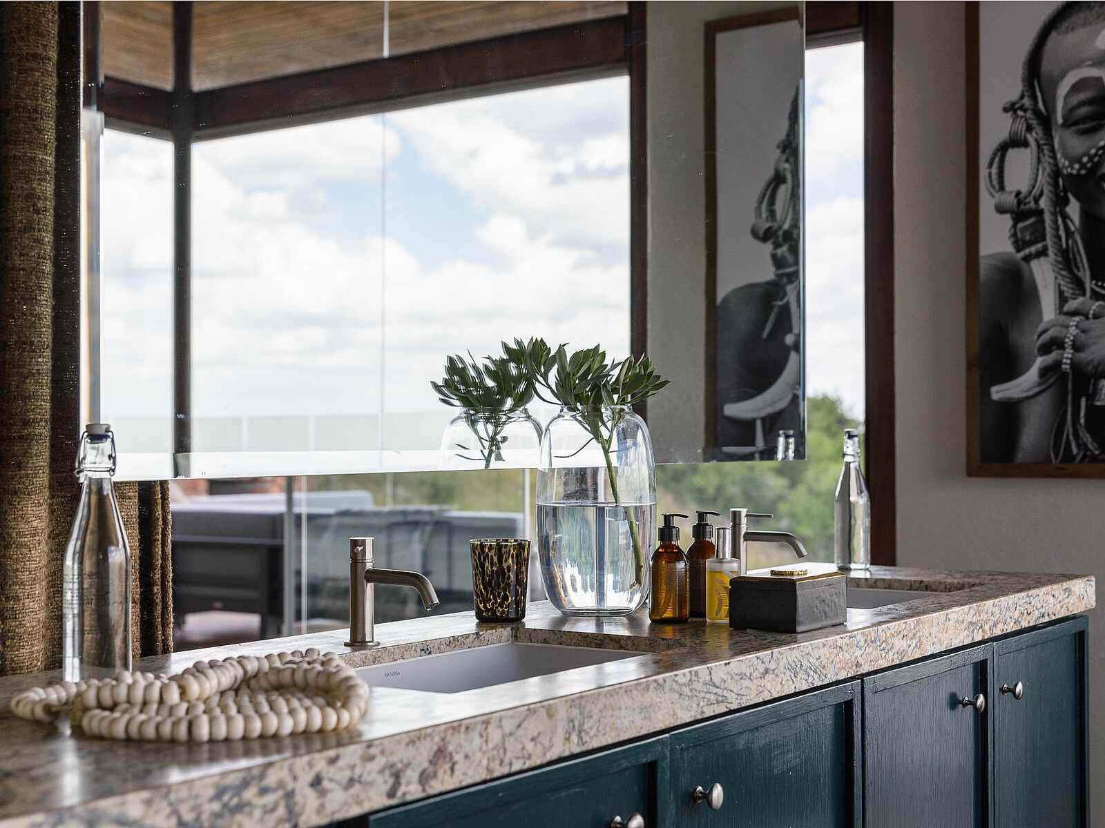 Singita Sasakwa: Doppelwaschbecken Singita Sasakwa: Doppelwaschbecken