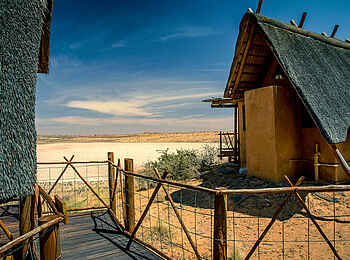 !Xaus Lodge: Blick zur !Xaus Pan !Xaus Lodge: Blick zur !Xaus Pan