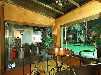 African Rock Hotels: Bar