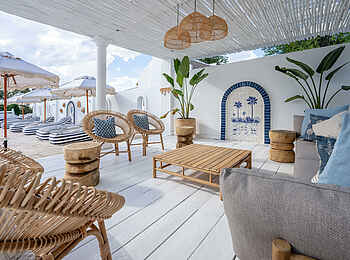 Grays Eden: Lounge am Pool Grays Eden: Lounge am Pool