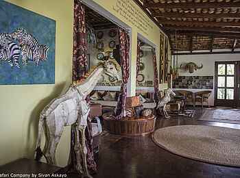 Hatari Lodge: Giraffenlampe