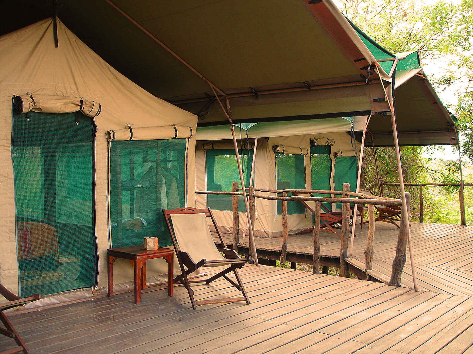 adventure camps, safari, selous impala camp, selous wildreservat, familienzelt, liegestuhl, veranda, afrikarma, afrikarma safaris, afrikarma safaris - wildnis. hautnah., afrikarma.de