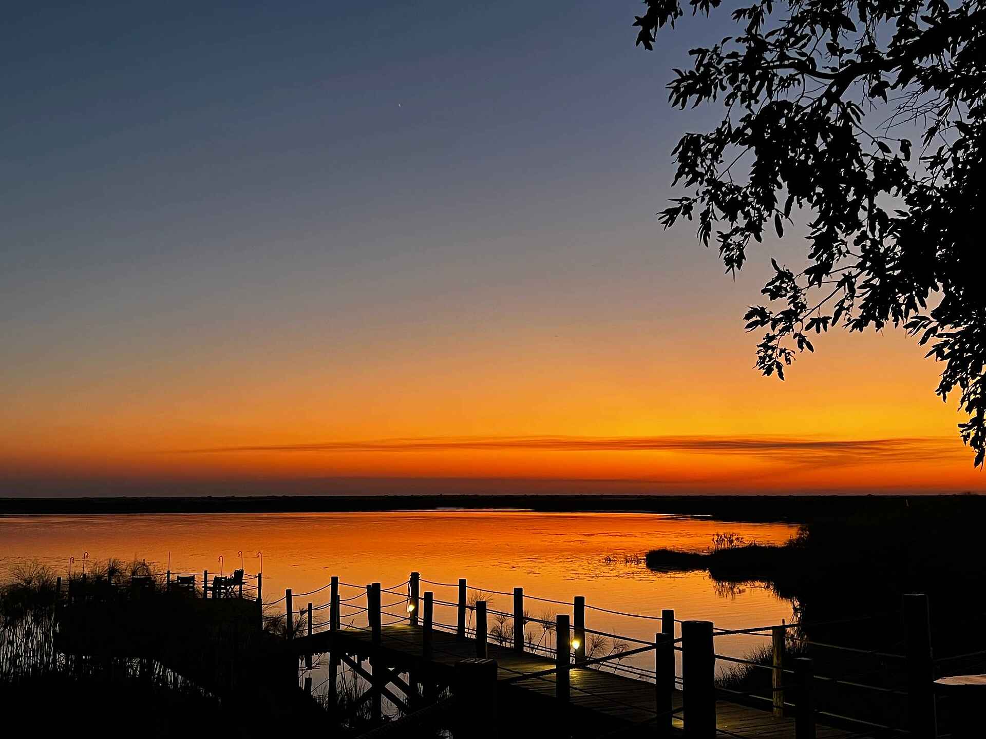 Sitatunga Private Island: Sonnenuntergang Sitatunga Private Island: Sonnenuntergang
