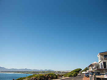 Whalesong Lodge: Außenansicht der Lodge Whalesong Lodge: Außenansicht der Lodge