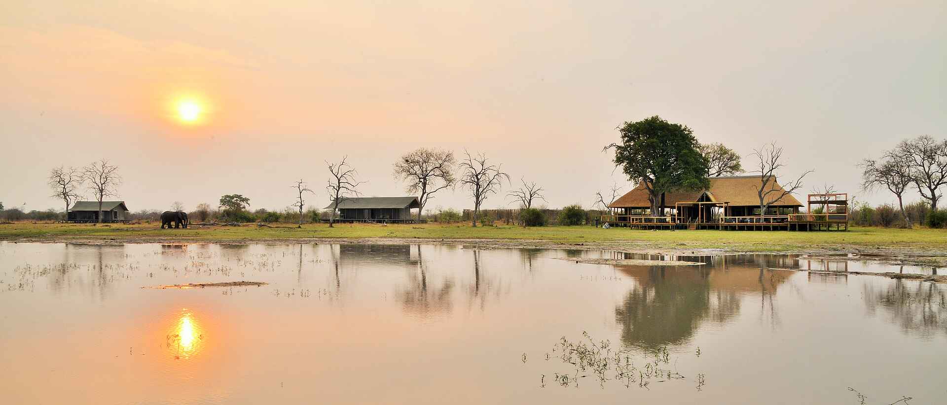 Chobe National Park, Goha Hills, Kareem Kader, Kwikamba Pan, Nogatsaa Pans Lodge, Afrikarma, Afrikarma Safaris, Afrikarma Safaris - Wildnis. Hautnah., Afrikarma.de, Hauptgebäude