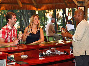 A'Zambezi River Lodge: Bar A'Zambezi River Lodge: Bar