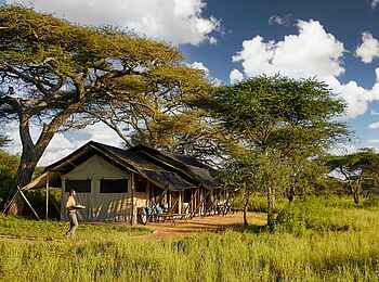 Legendary Songa Migrational Camp: Familienzelt
