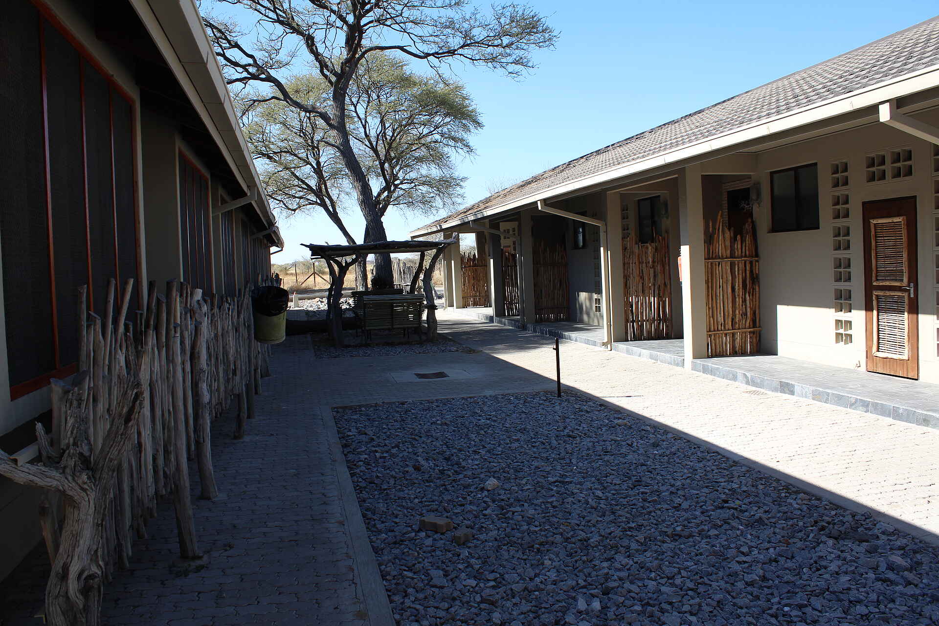 Etosha, Etosha National Park, Etoshapfanne, Okaukuejo, Salzpfanne, Camp, Unterkunft, afrikarma, afrikarma Safaris, afrikarma.de