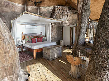 Tongabezi Lodge: Das Doppelbett im Treehouse