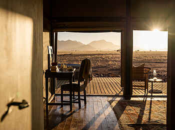 Wolwedans Plains Camp: Im Sonnenlicht Wolwedans Plains Camp: Im Sonnenlicht