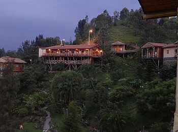 Cormoran Lodge: Gemeinschaftsbereich bei Sonnenuntergang