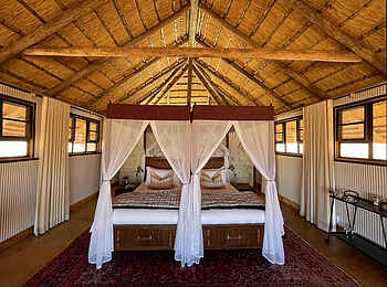Kwessi Dunes Lodge: Guest Room Bett