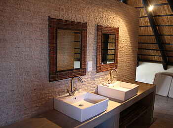 Okaukuejo: Waschbecken