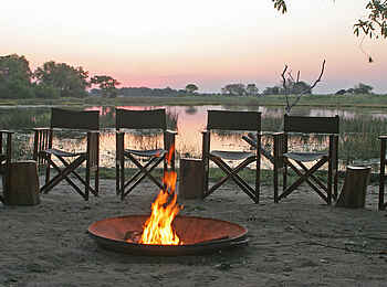 Pom Pom Camp: Lagerfeuer Pom Pom Camp: Lagerfeuer